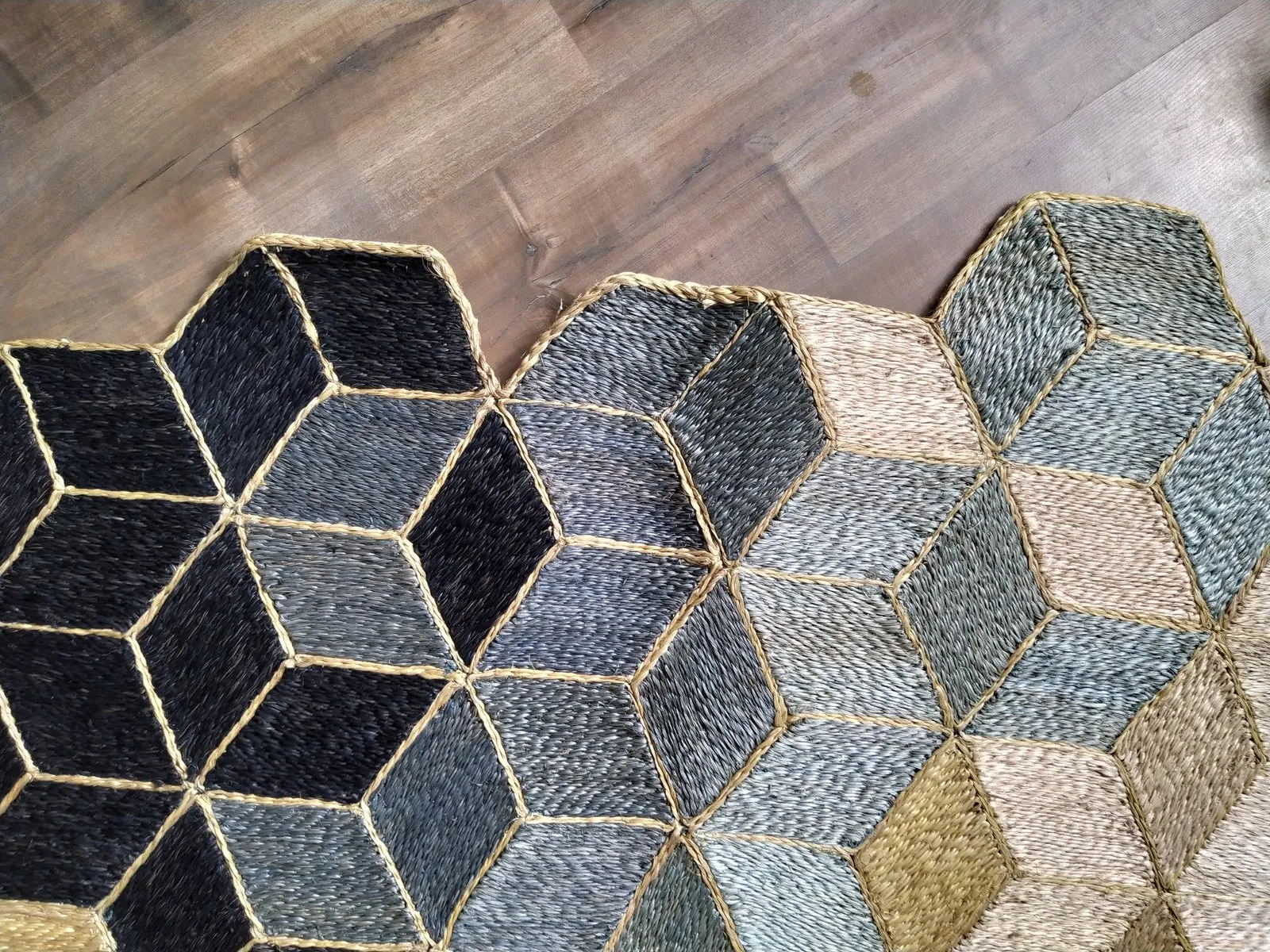 Hexadrons abaca rug
