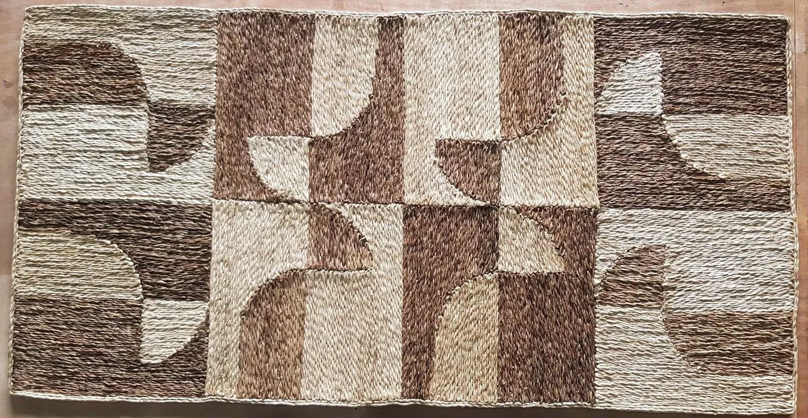Cumadcad abaca rug, Cremeria and Bark